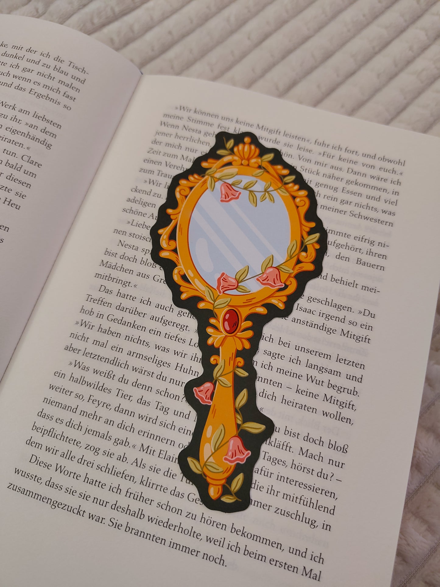 Bookmark - HandMirrowGreen