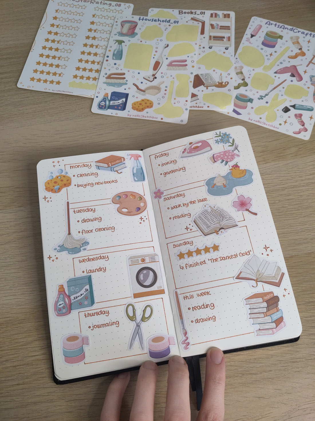 Weekly Planner: Weekly Activities